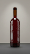 Reserve red wine with cloud etching